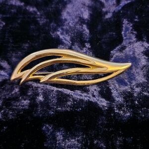 Elegant Gold Leaf Brooch #1
